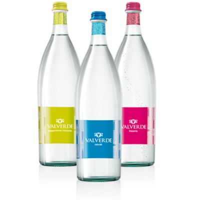 Ampia scelta di acque in bottiglia di vetro, seleziona quella di tuo gradimento